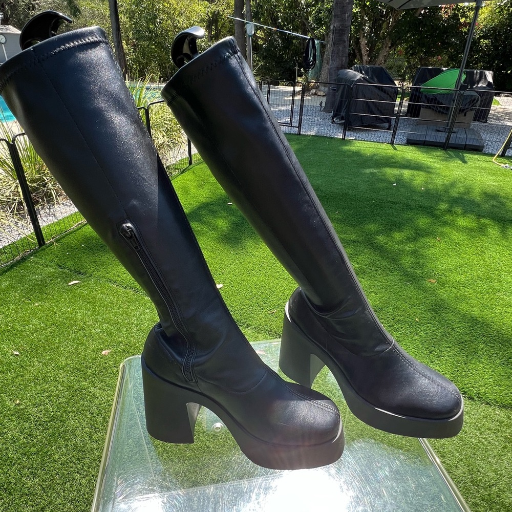 Elegant Black Over the Knee Platform Boots. Made in Italy